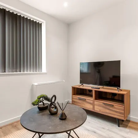 Apartment Bright & Spacious 1 Bedroom In