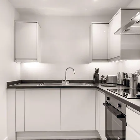 Bright & Spacious 1 Bedroom In * Leeds (West Yorkshire)