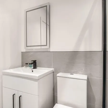 Bright & Spacious 1 Bedroom In Apartment Leeds (West Yorkshire)